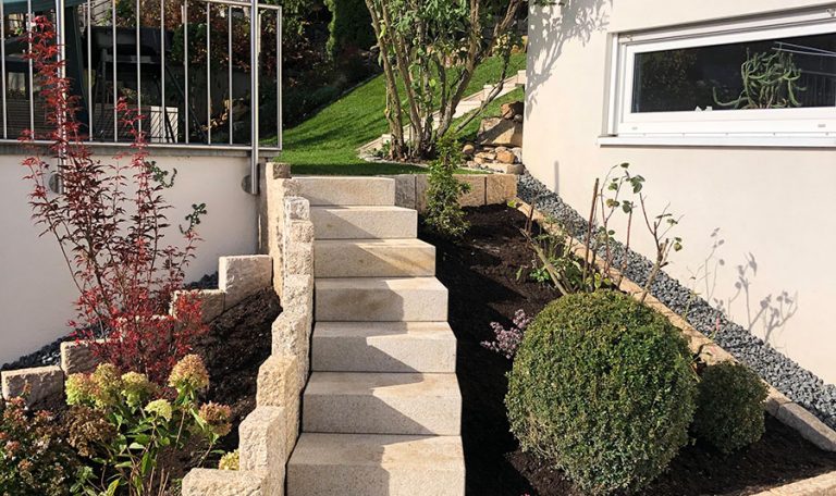 Aufgang / Treppe zur Terrasse